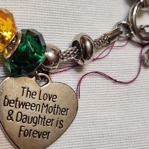 Handmade Bracelet Personalized Love Between Mother Daughter Red Green Rhinestone - Picture 2 of 8